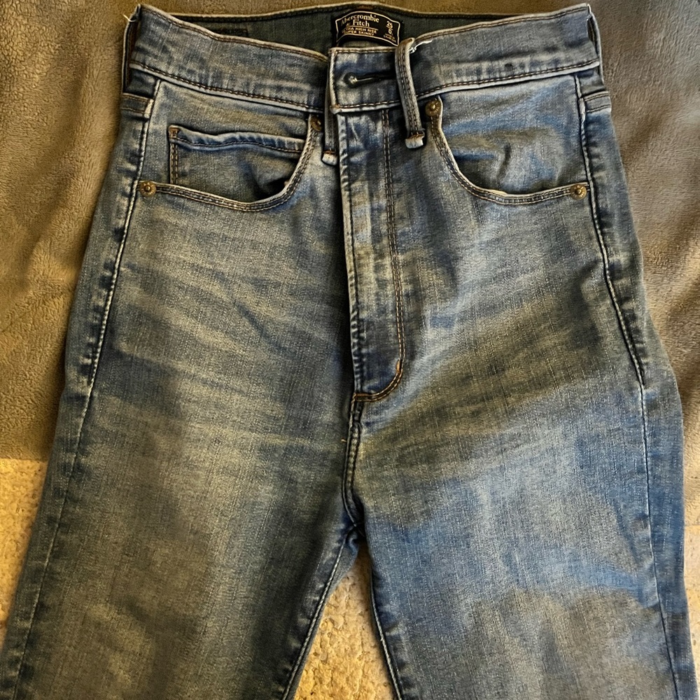 dark blue denim skinny jeans